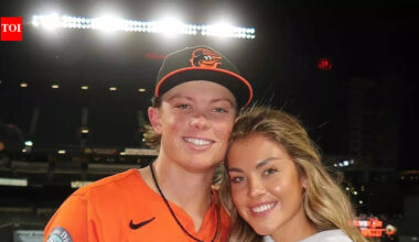 Jackson Holliday and wife Chloé share sweet car moment as Baltimore Orioles infielder continues recovery from hand surgery | MLB News