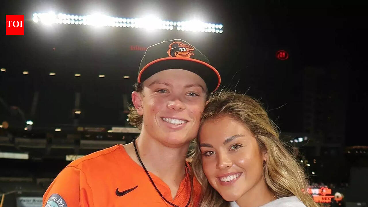 Jackson Holliday and wife Chloé share sweet car moment as Baltimore Orioles infielder continues recovery from hand surgery | MLB News