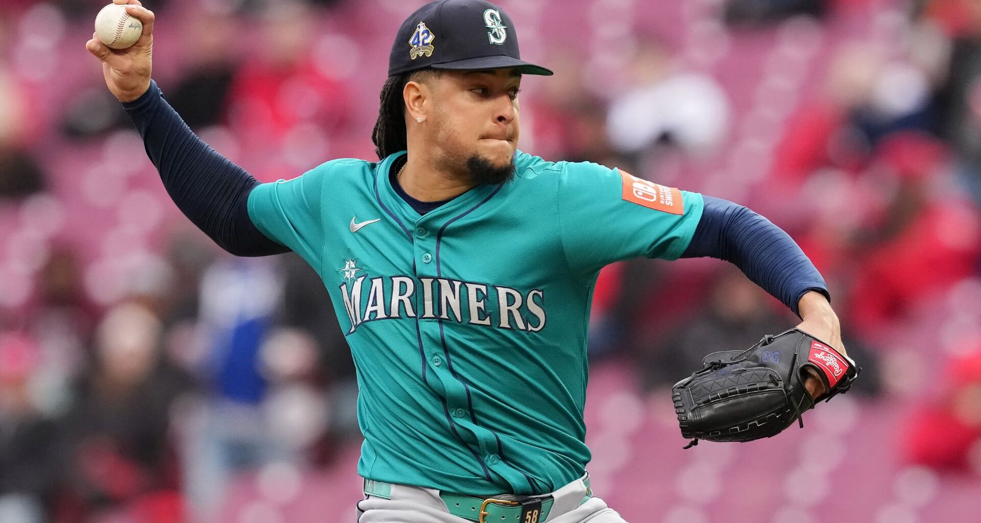 Braves Trade Pitch Lands Mariners' $108 Million All-Star Starter