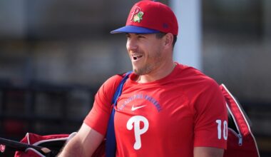 Phillies catcher J.T. Realmuto gets back-to-back Ks for his pitcher on ABS challenges
