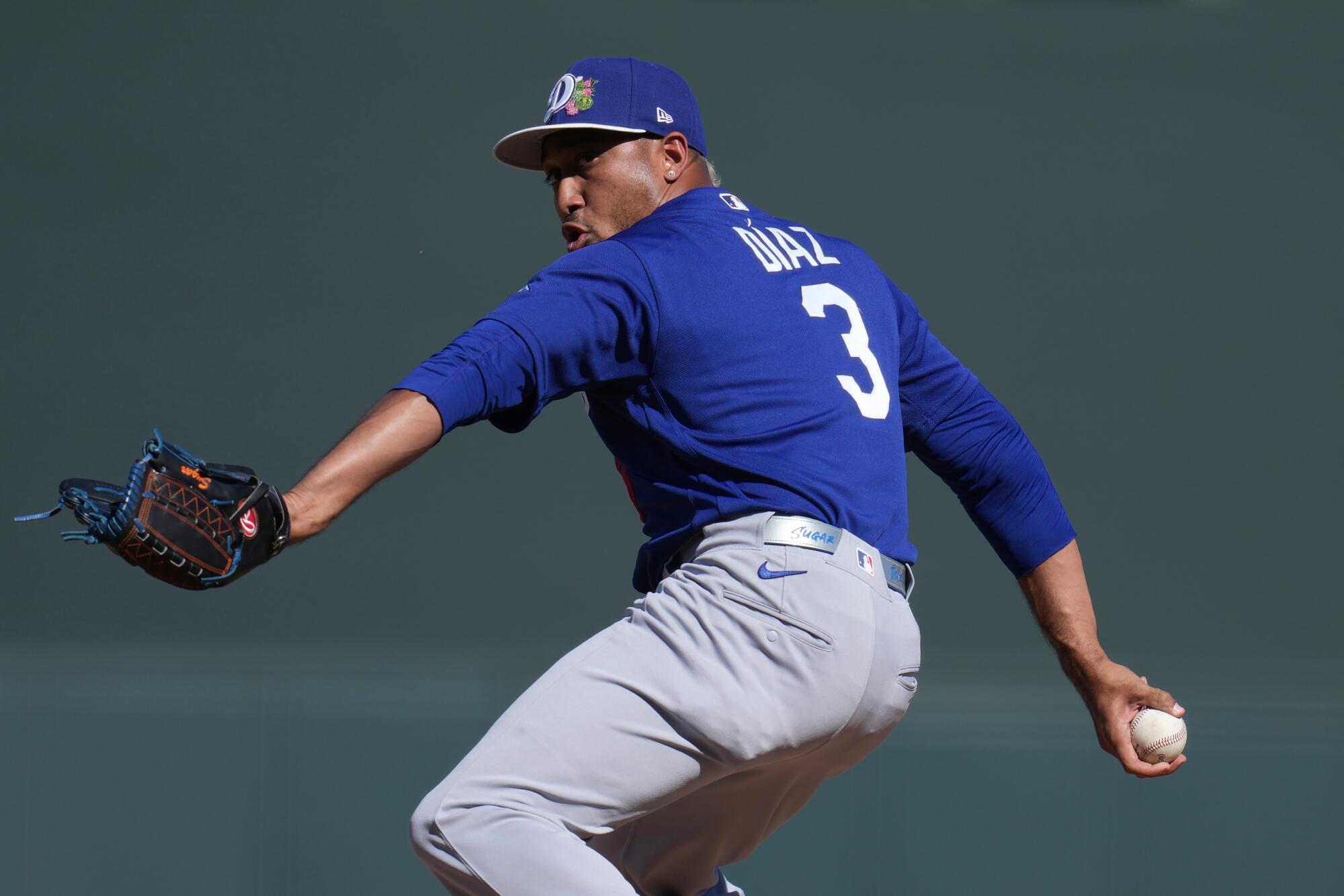 Dodgers pitcher Edwin Díaz throws against the Arizona Diamondbacks on Feb. 25 in Scottsdale, Ariz. 