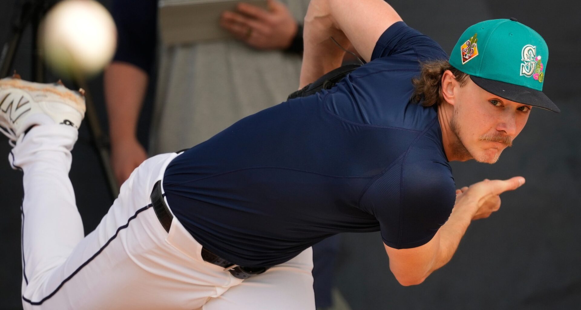 Mariners' Bryce Miller has setback in oblique injury recovery