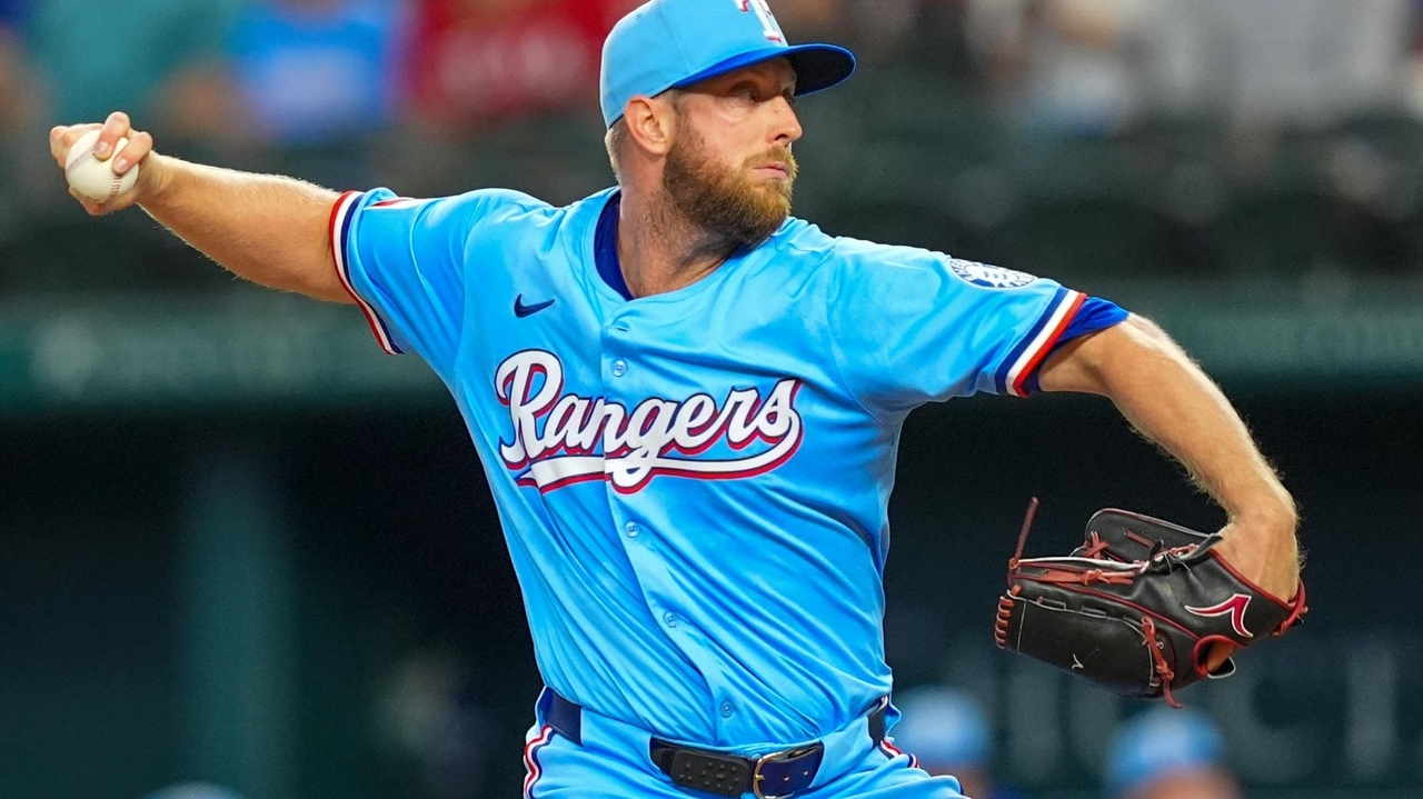 Diamondbacks right-hander Merrill Kelly will begin the season on the injured list