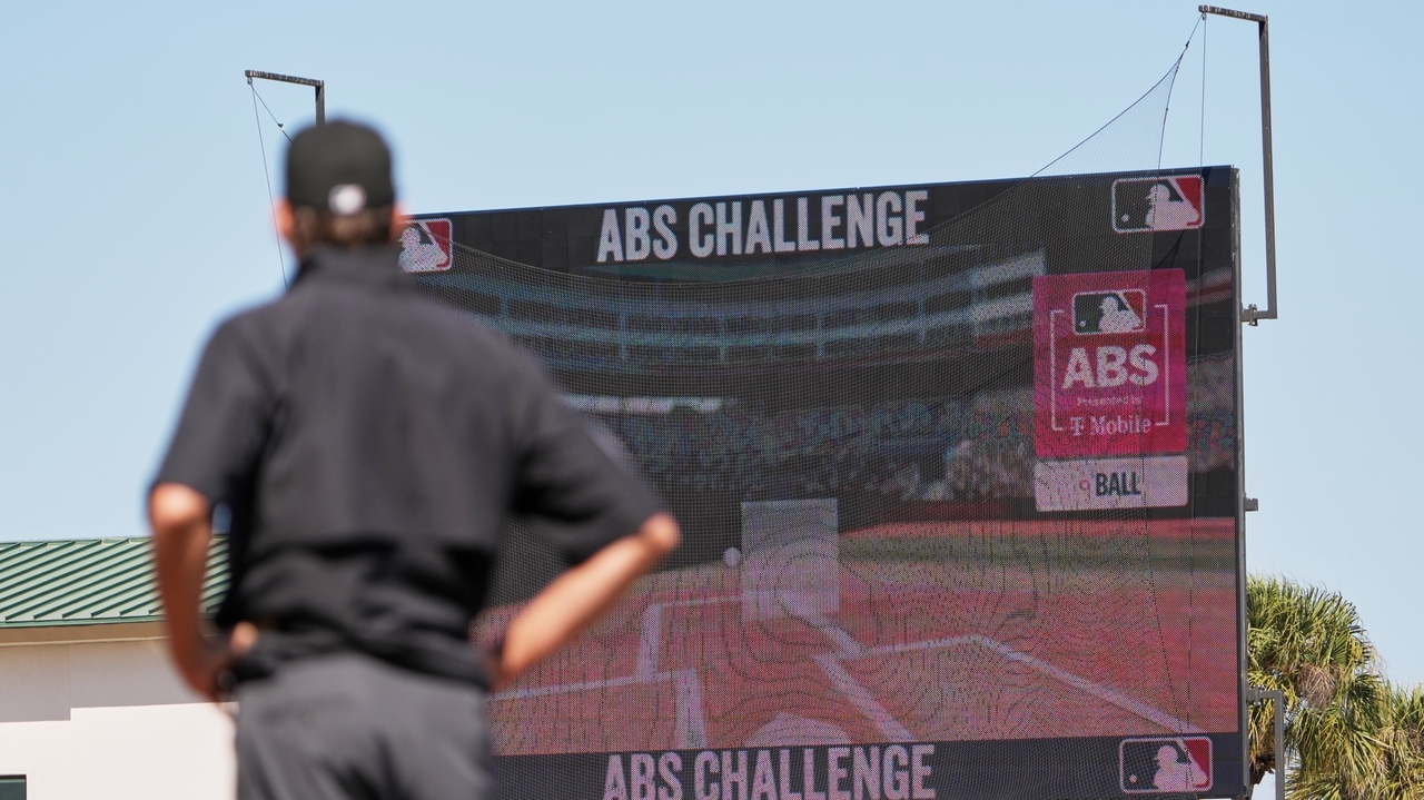 Robot umpires are coming to MLB. Here's how they work