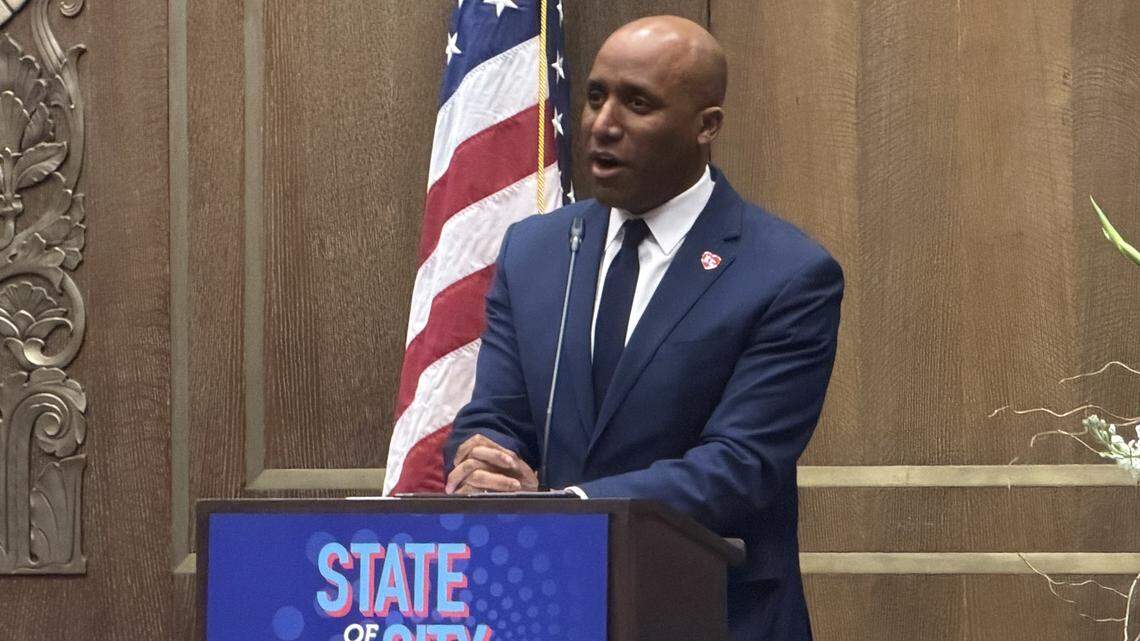 Quinton Lucas pushes for more oversight after FBI probe report