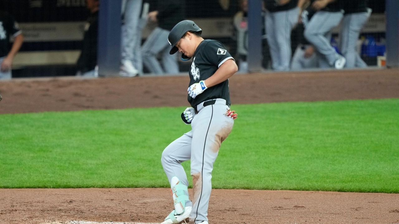 White Sox's Murakami joins Guardians' DeLauter in exclusive club with HRs in first 3 MLB games