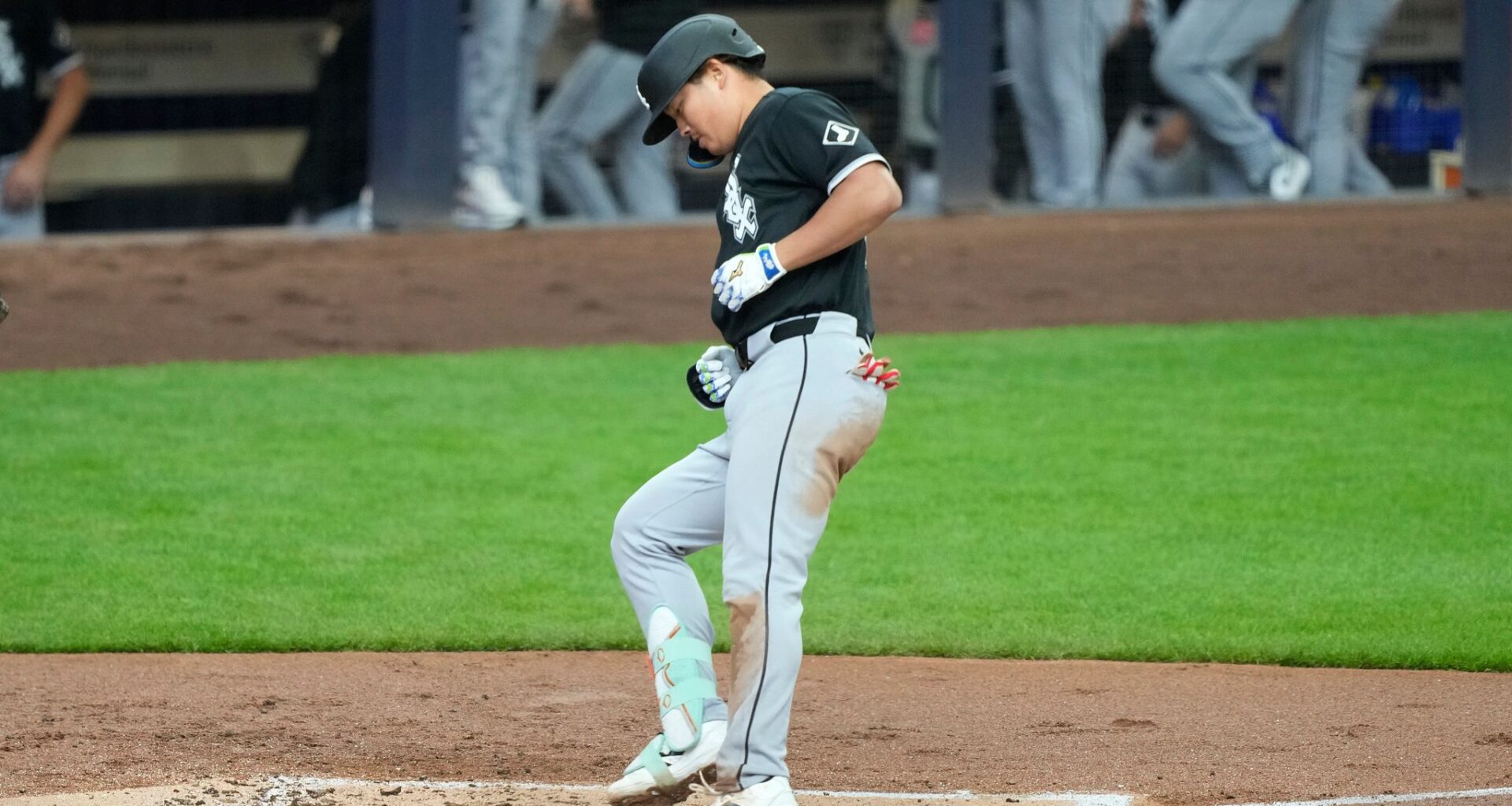 White Sox's Murakami joins Guardians' DeLauter in exclusive club with HRs in first 3 MLB games