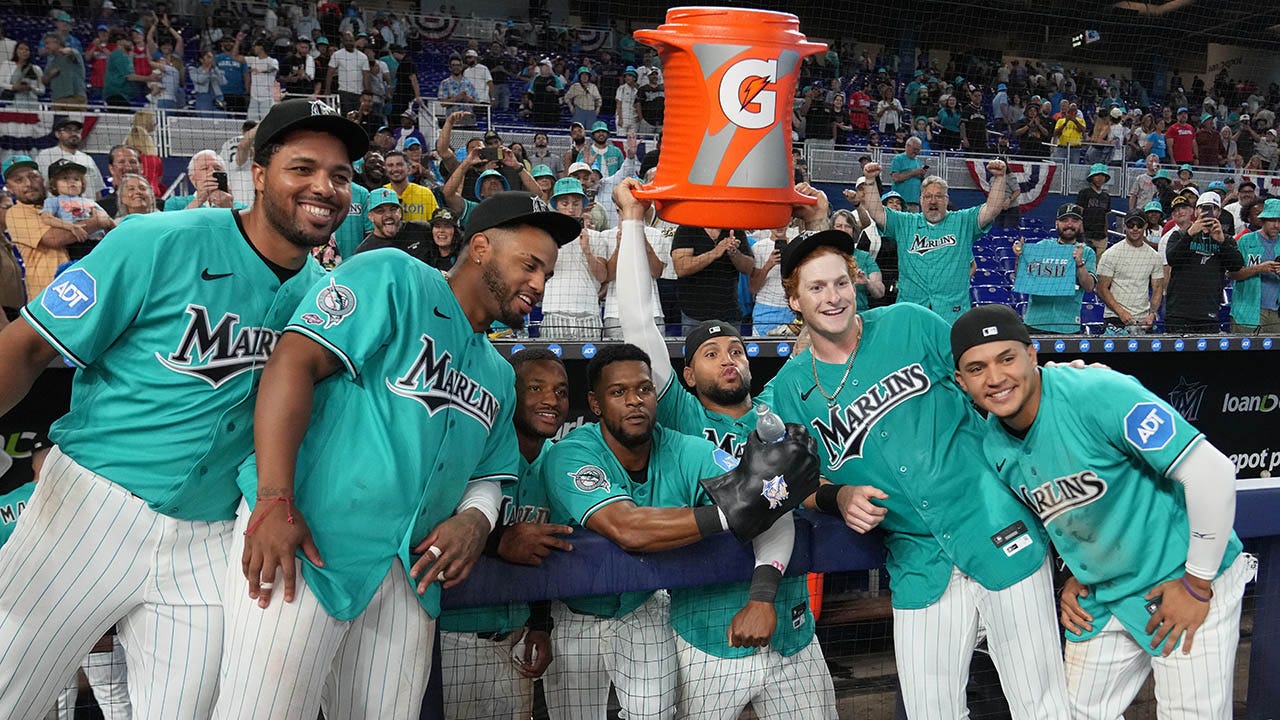 Marlins' Owen Caissie hits walk-off homer as teal jerseys make season debut