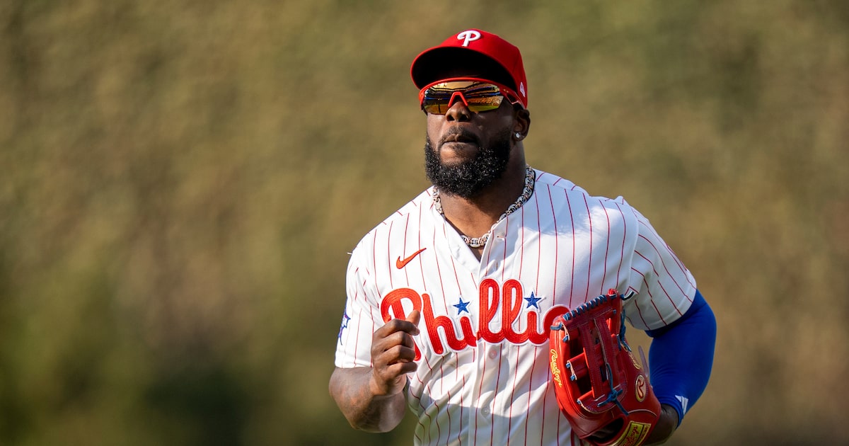 Rangers get the best of Adolis García in reunion during opening series vs. Phillies