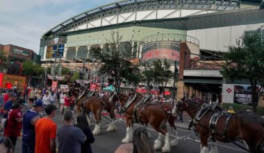 New ribbon boards cause partly obstructed views at D-backs' Chase Field