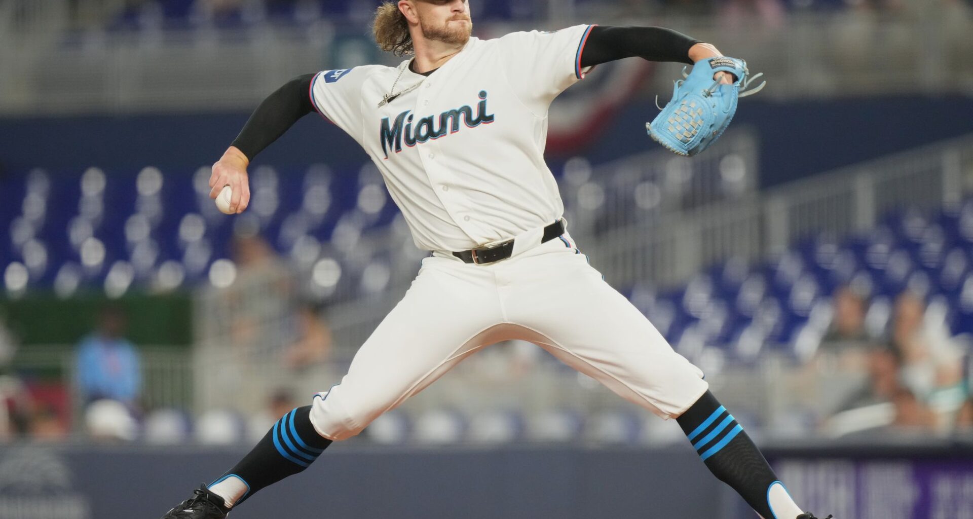 Miguel Vargas hits grand slam, White Sox beat Marlins 9-4 for first win of the season