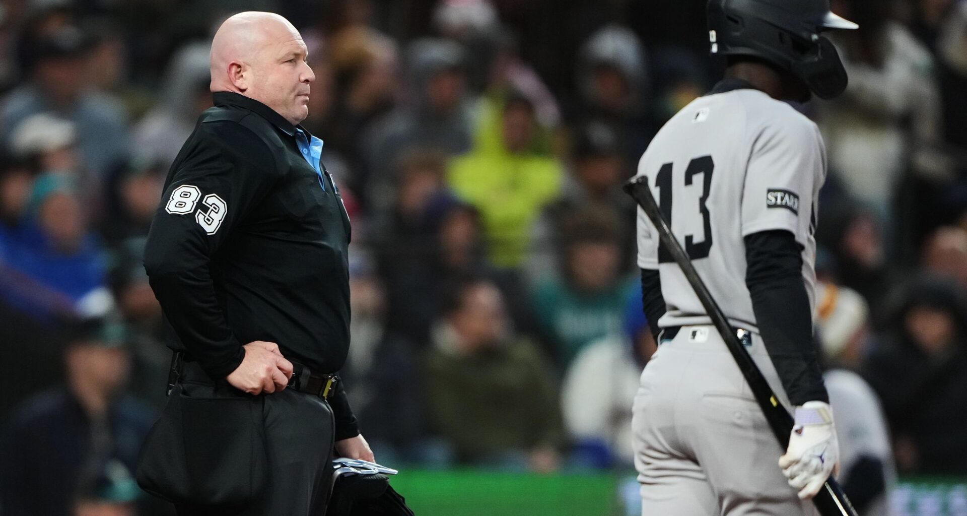 Yankees 5 for 5 on ABS challenges with umpire Mike Estabrook behind the plate