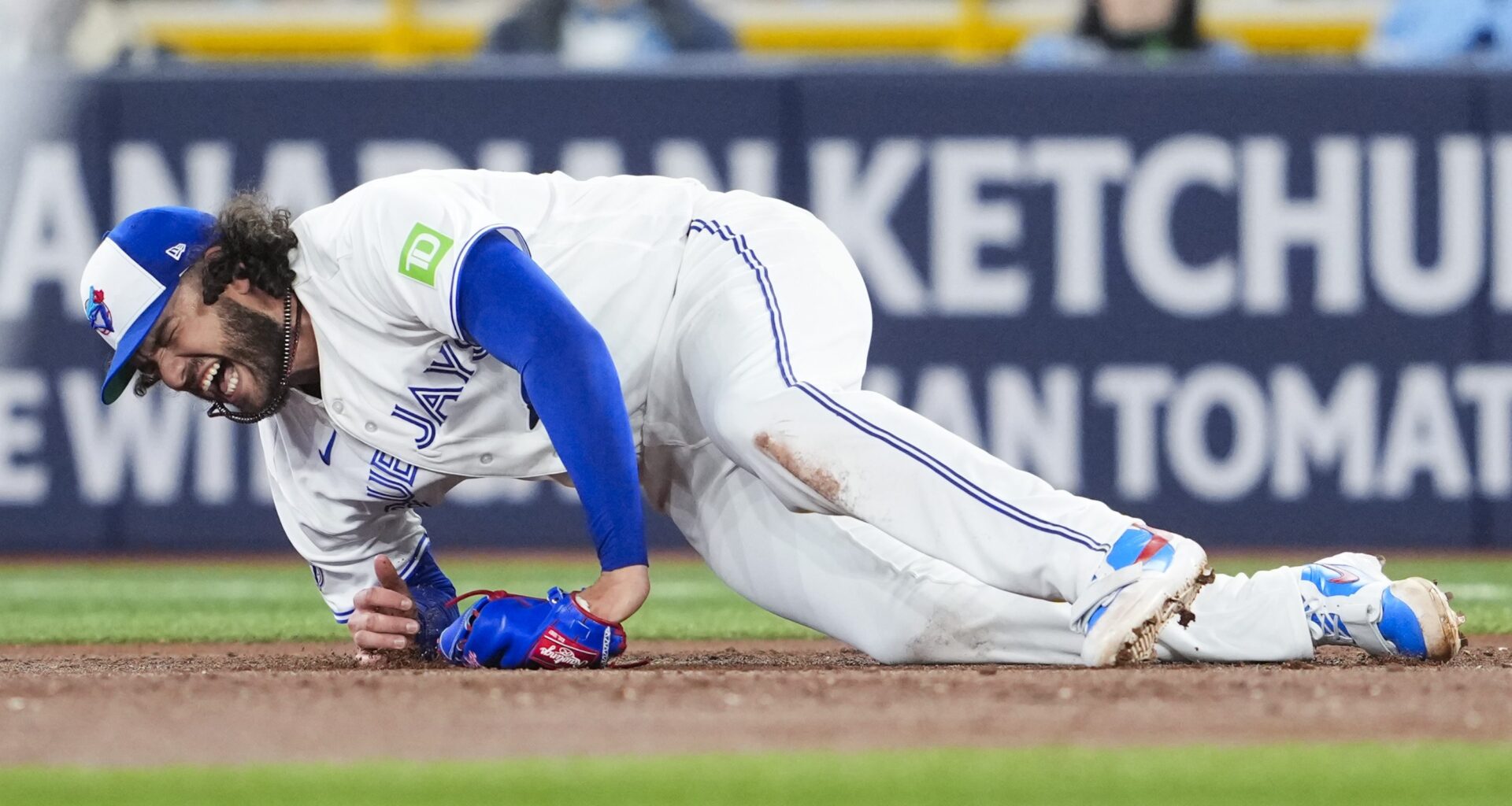 Blue Jays Add Lazaro Estrada Amid Thumping & Mounting Injuries