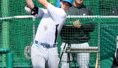Kotaro Kiyomiya hit the ball all the way to the beach during batting practice on the 18th