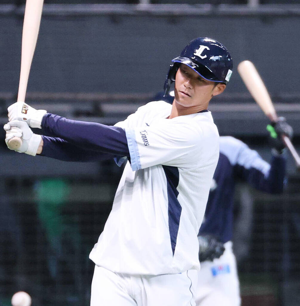 Practice hitting Kazunari Ishii (Camera, Masahiko Ikeuchi)