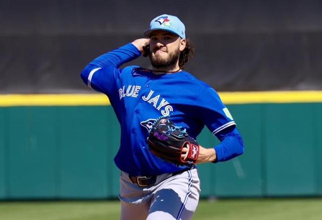 Ponce pitching in an exhibition game. /Photo = Toronto Blue Jays official SNS