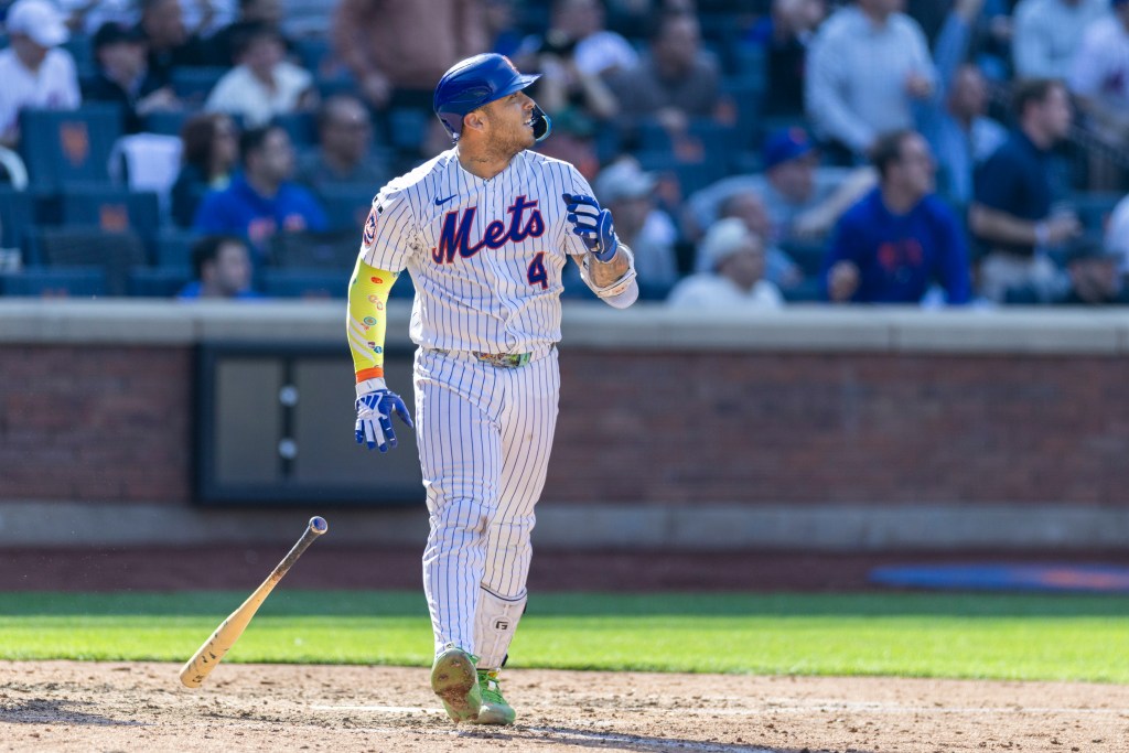 New York Mets catcher Francisco Alvarez (4) hits a solo homer during the sixth inning on Opening Day at Citi Field, Thursday, March 26, 2026, in Queens, NY.