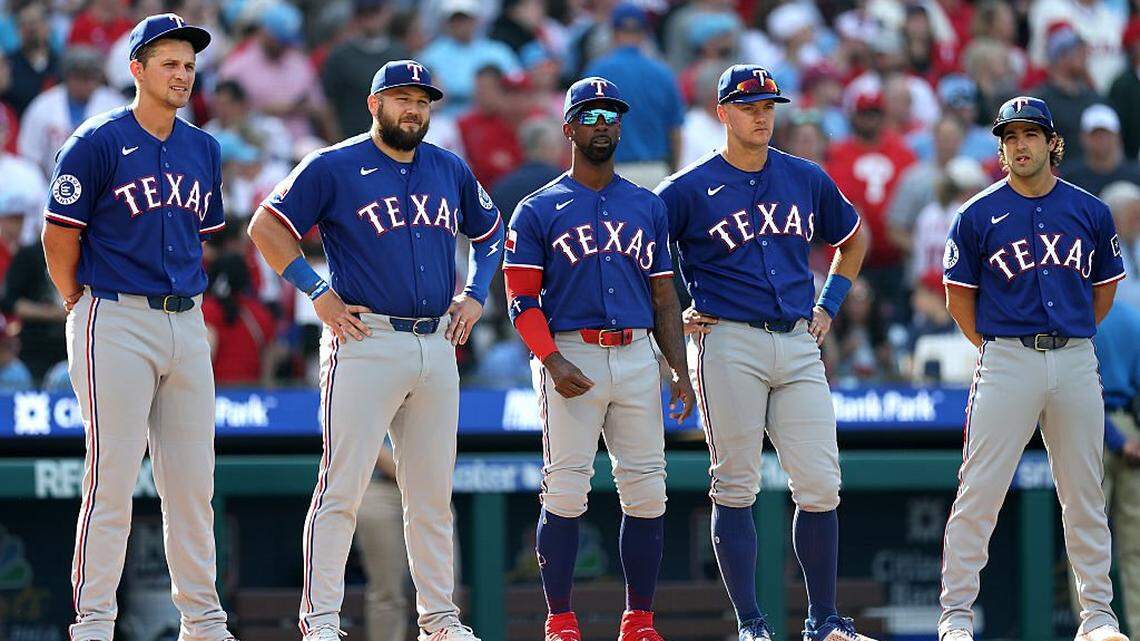 What was the Texas Rangers-Philadelphia Phillies score?