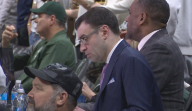 NBC to hire Tigers’ Jason Benetti as top MLB announcer