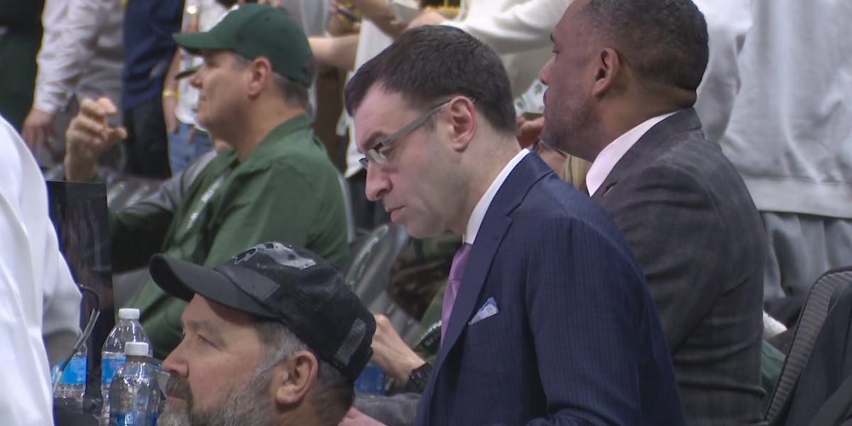 NBC to hire Tigers’ Jason Benetti as top MLB announcer