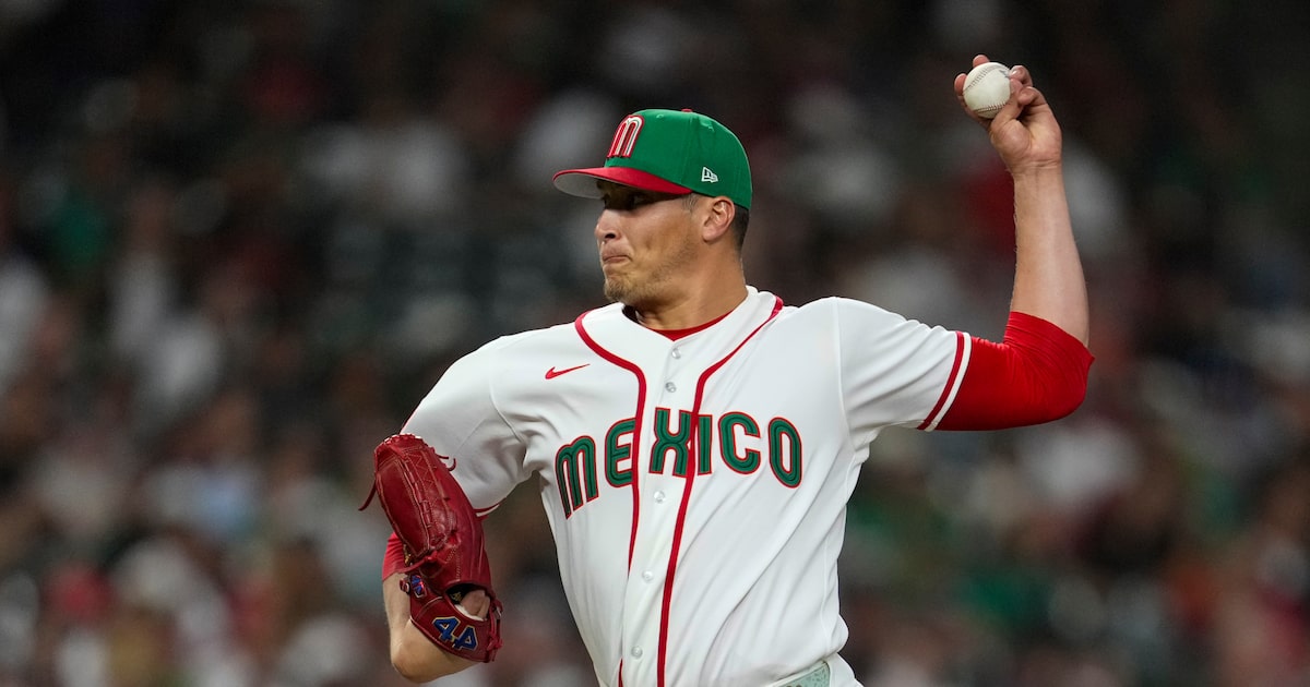 Rangers’ Robert Garcia returns from WBC with valuable lessons learned from All-Star peer