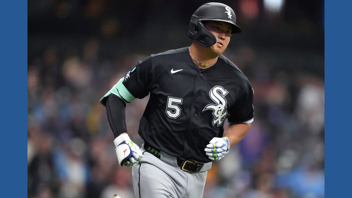 Murakami caps his MLB debut with a homer in White Sox's 14-2 loss to Brewers