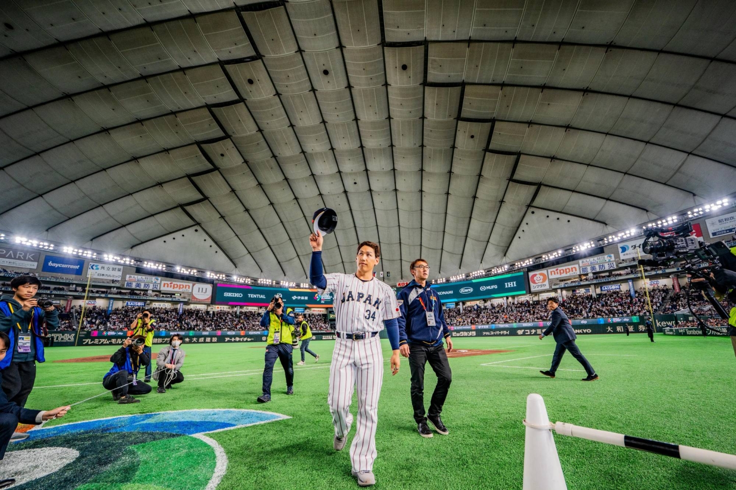 Yoshida adds another chapter to his World Baseball Classic legend