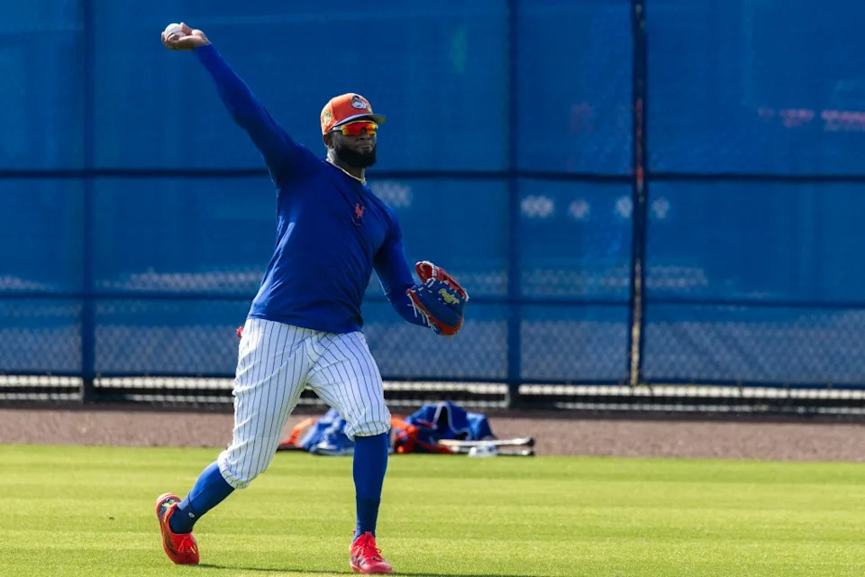 Luis Robert Jr. throws during spring training at Clover Field on Feb. 19, 2026, in Port St. Lucie. Corey Sipkin for NY Post