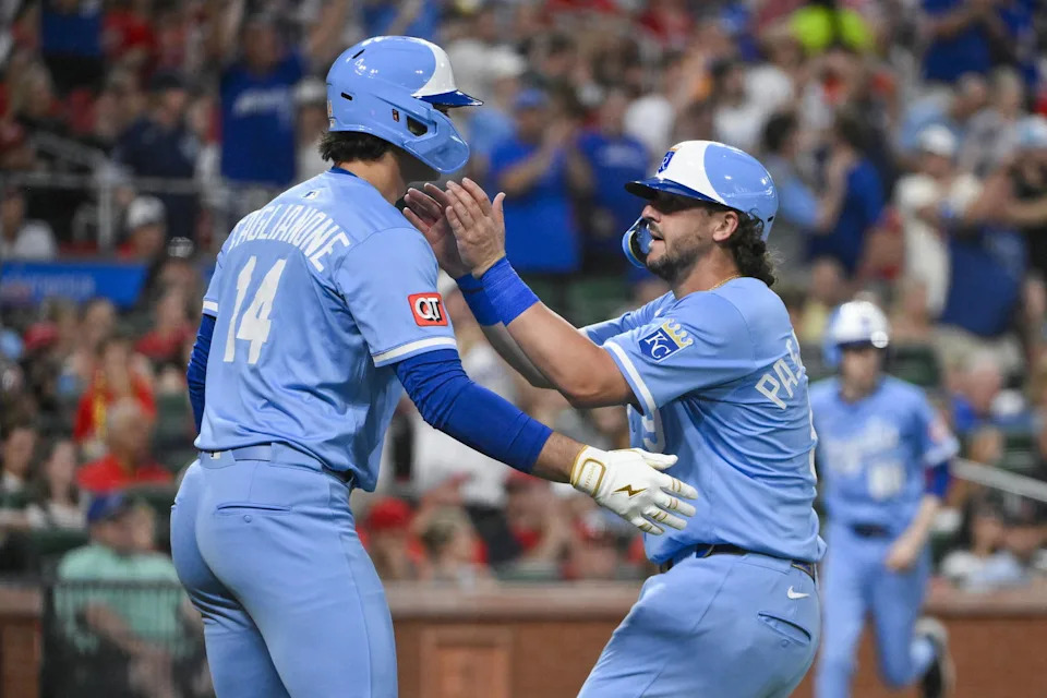 Kansas City Royals first baseman Vinnie Pasquantino (9) and outfielder Jac Caglianone (14). © Jeff Curry-Imagn Images