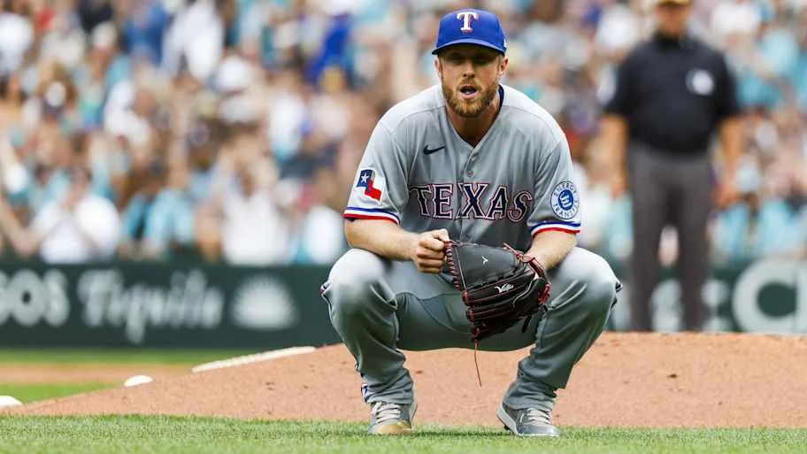 Merrill Kelly drops to his knees