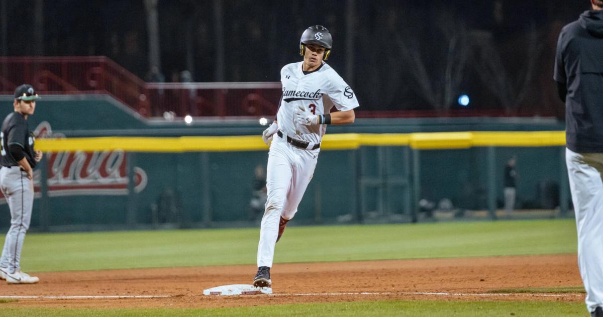 South Carolina beats USC Upstate in college baseball