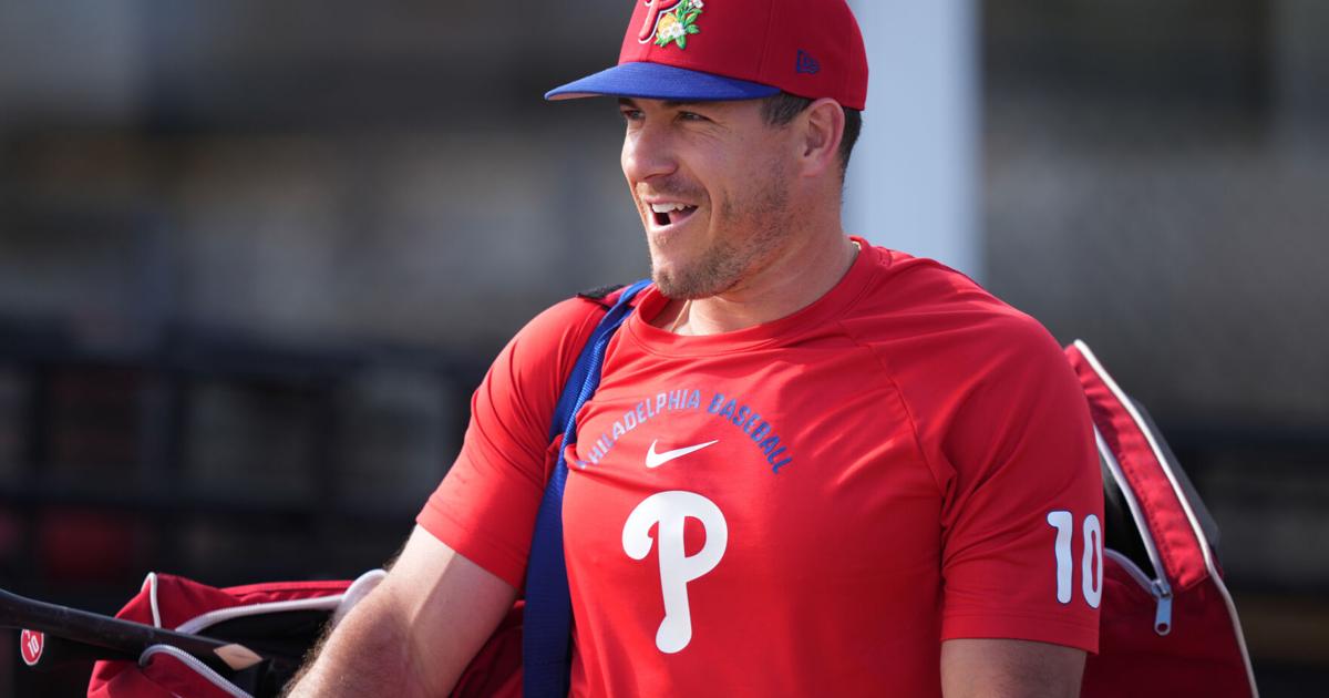 Phillies catcher J.T. Realmuto gets back-to-back Ks for his pitcher on ABS challenges | National Sports