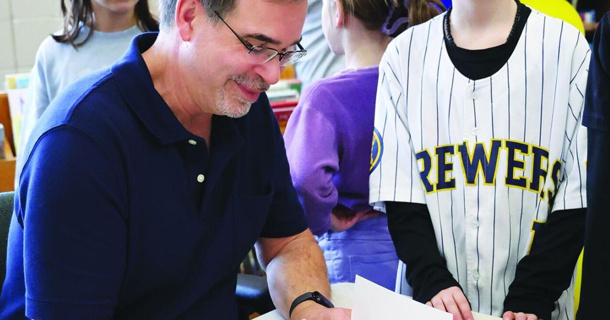 Horizon Elementary students inspire author's Brewers books | Waukesha Co. News