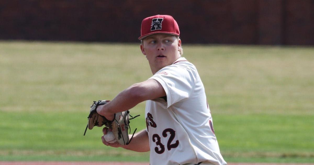 Broncos split with Briar Cliff to open GPAC play | National