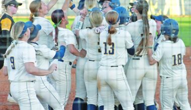 Racers earn home softball series win over Valpo | Murray State