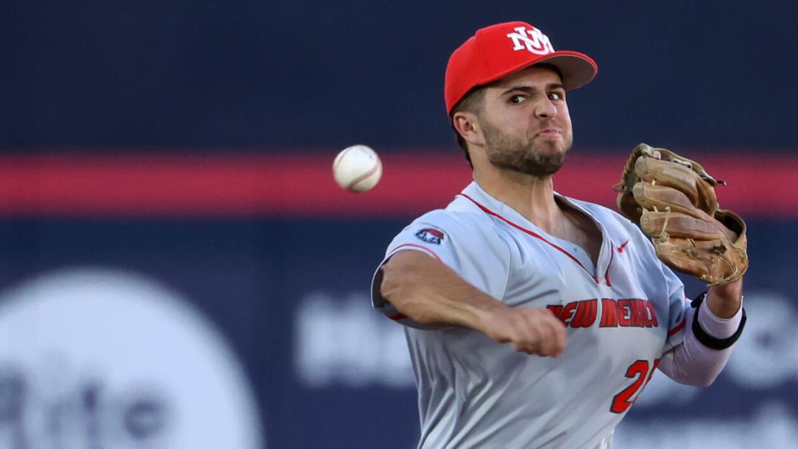 Ex- Arizona baseball star nearing 500 coaching victories