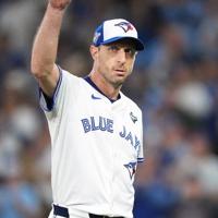 Scherzer throws five shutout innings as Blue Jays top Twins 2-1 in pre-season play | National Sports
