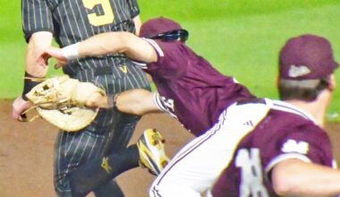 Bulldogs flirt with disaster, but win series opener in baseball against Commodores | Sports