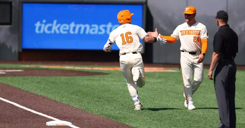 #22 Tennessee Volunteers earn series win with 7-1 victory over Missouri Tigers | Local Sports