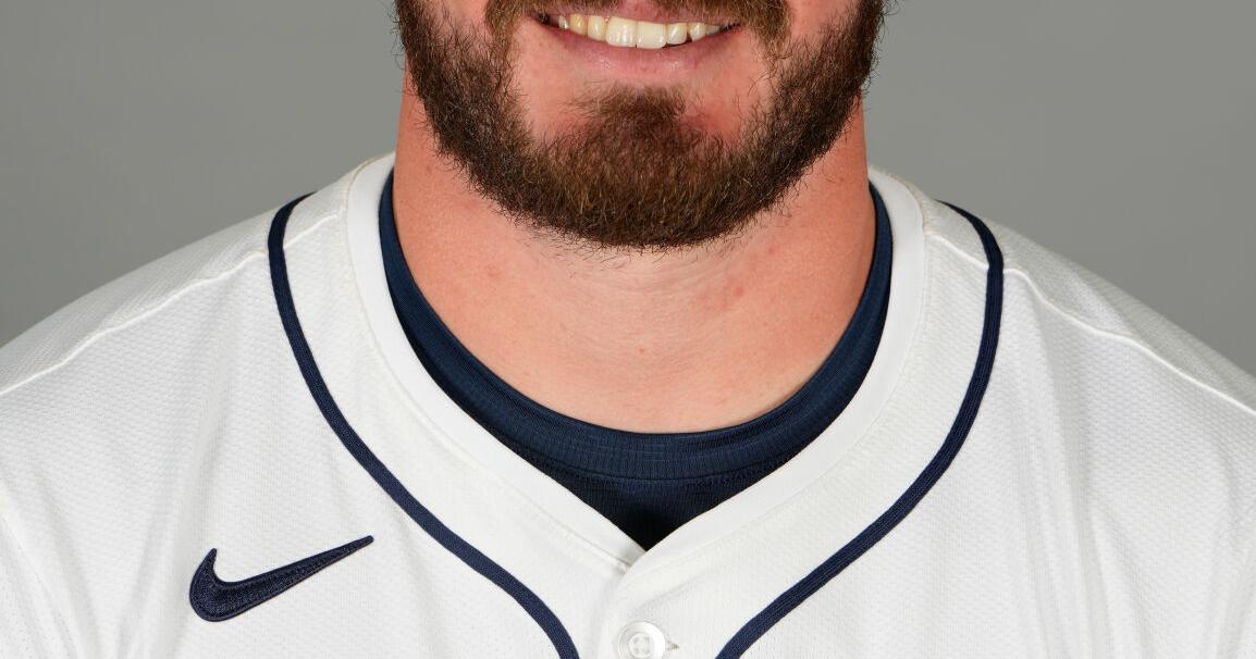 Rays infielder Gavin Lux will start the season on the injured list with a right shoulder issue | Sports