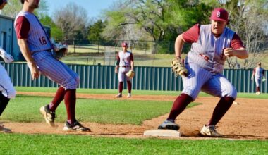 Pirates pound out 17 hits in district win; Cougars come up short | Sports