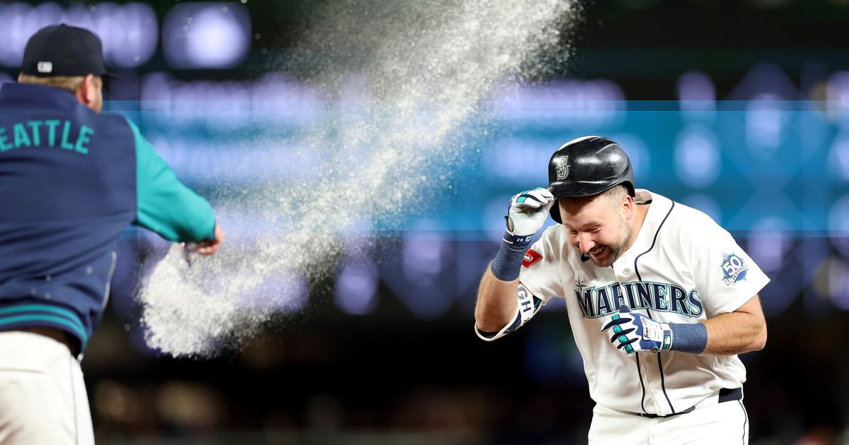 Cal Raleigh hits walkoff single to lift Seattle Mariners over Yankees
