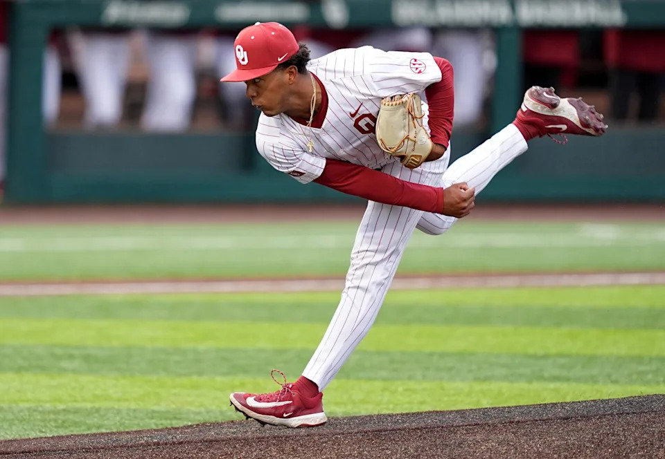 Oklahoma's Kyson Witherspoon (26) during the college baseball game between the University of Oklahoma Sooners and the LSU Tigers at L. Dale Mitchell Park in Norman, Okla., Thursday, April, 3, 2025. (SARAH PHIPPS/THE OKLAHOMAN/USA TODAY NETWORK/Imagn Images)