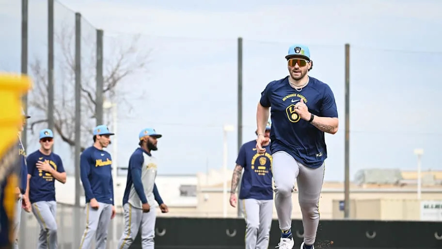 Milwaukee Brewers outfielder Garrett Mitchell