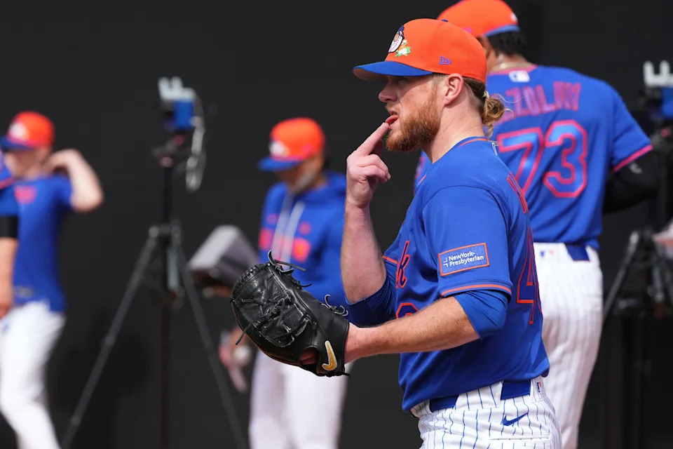 New York Mets pitcher Craig Kimbrel (46) throws during spring training on Feb. 11, 2026.