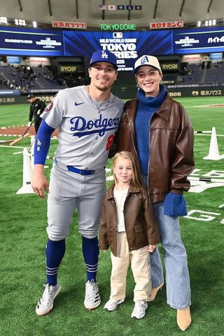 Kike Hernandez with his wife Mariana P. Vicente and their daughter PenelopeCredit: Kike Hernández/Instagram