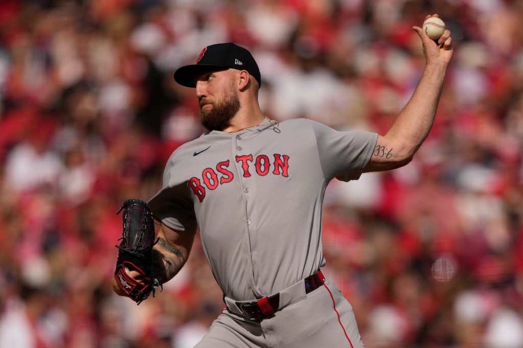 Garrett Crochet's stellar outing leads Red Sox to Opening Day win over Reds