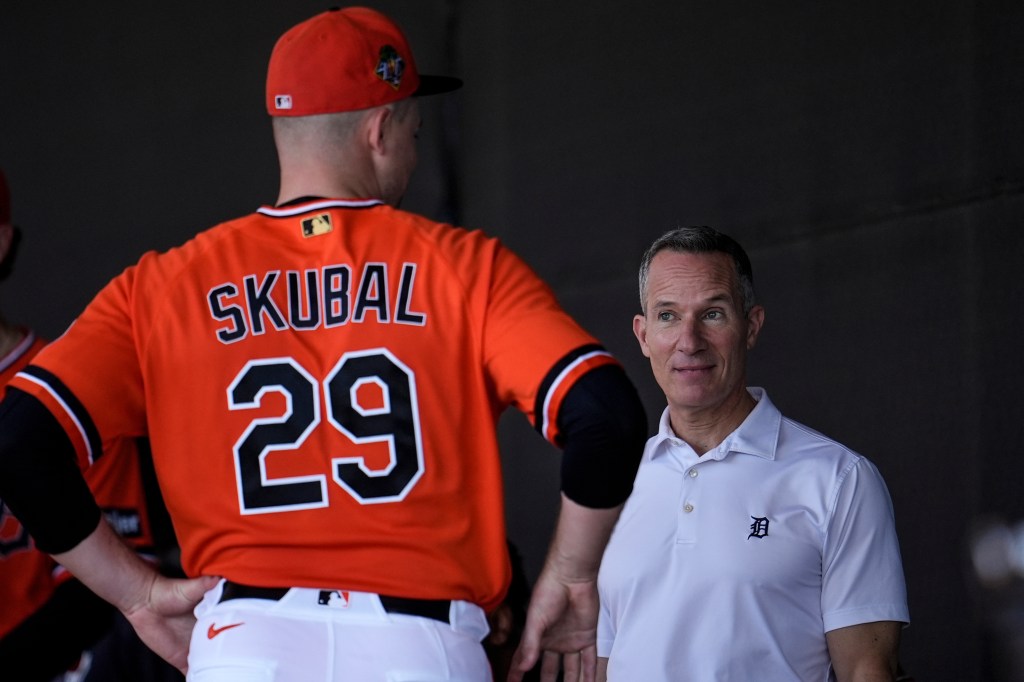 Detroit Tigers owner Chris Ilitch speaks with Detroit Tigers pitcher Tarik Skubal during workouts at spring training baseball, Friday, Feb. 20, 2026, in Lakeland.