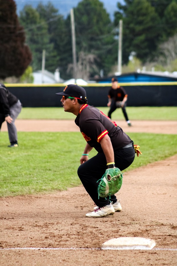 Javier Mesa ready to field his position at first base. (Quick Flics by Jackson)