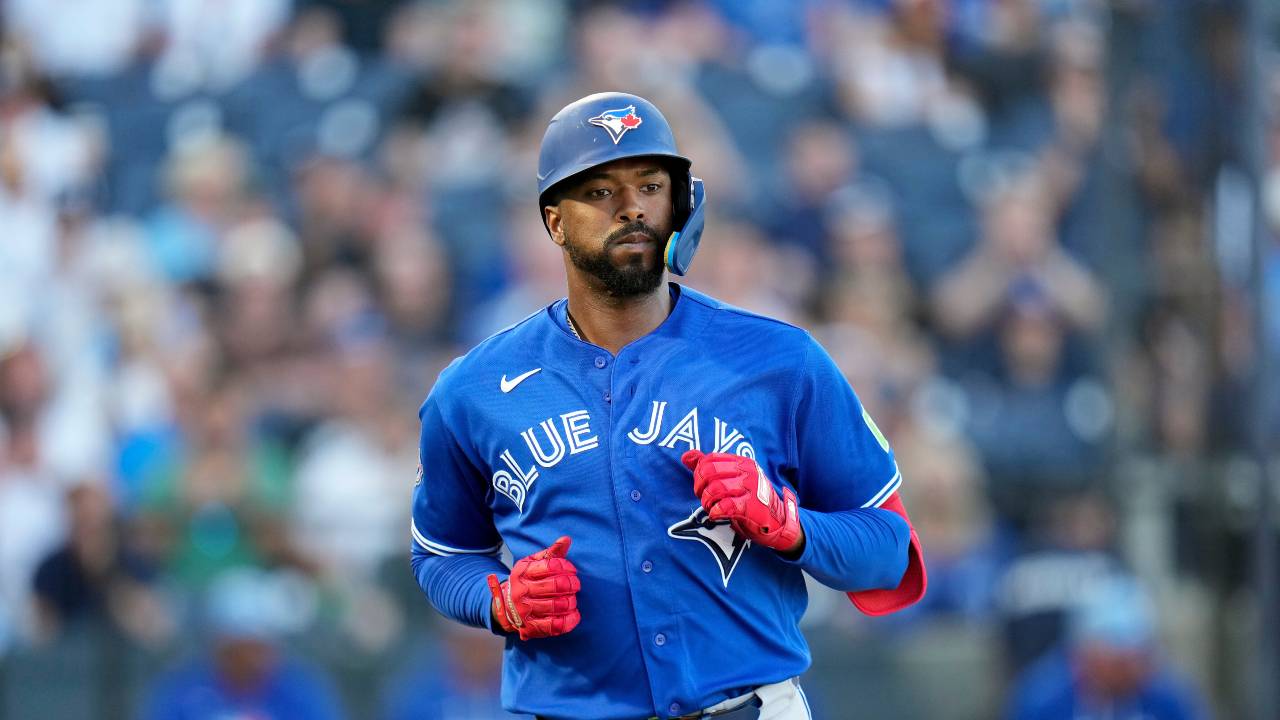 Blue Jays assign Eloy Jimenez, Yariel Rodriguez to minor-league camp